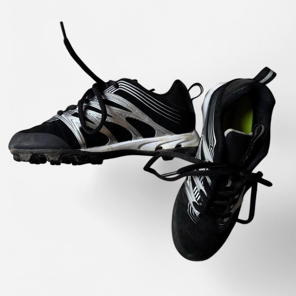 Black and Silver Rawlings Kid Baseball Shoes